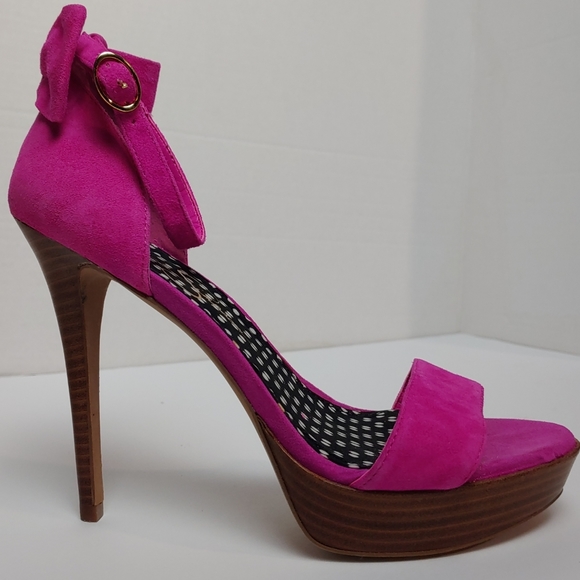 Jessica Simpson Pink Heels with Bow - Picture 5 of 16